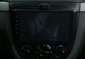 Подержанный автомобиль Chevrolet Lacetti Wagon 2010 года (15 фото)