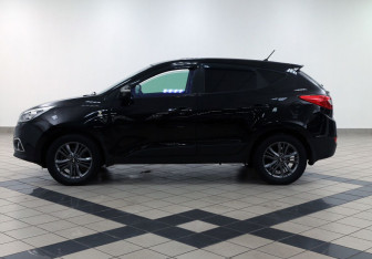 Подержанный автомобиль Hyundai ix35 2014 года (5 фото)