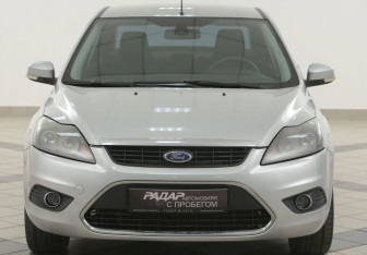 Подержанный автомобиль Ford Focus Sedan 2010 года (6 фото)