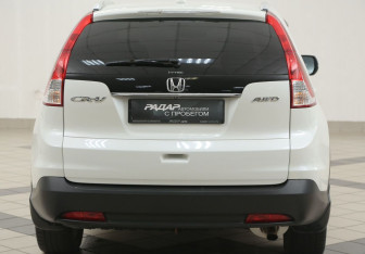 Подержанный автомобиль Honda CR-V 2013 года (3 фото)