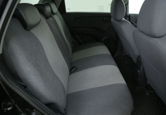 Подержанный автомобиль Kia Sportage 2007 года (11 фото)