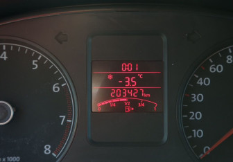 Подержанный автомобиль Volkswagen Polo Sedan 2013 года (18 фото)