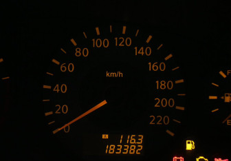 Подержанный автомобиль Nissan Almera Classic 2012 года (18 фото)