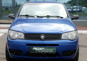 Подержанный автомобиль Fiat Albea 2011 года (2 фото)