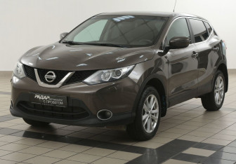Подержанный автомобиль Nissan Qashqai 2014 года (8 фото)