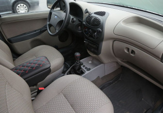 Подержанный автомобиль LADA (ВАЗ) Kalina Hatchback 2010 года (9 фото)