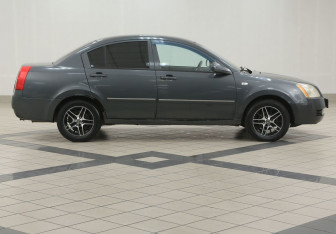 Подержанный автомобиль Vortex Estina 2010 года (5 фото)