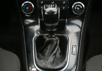Подержанный автомобиль Chevrolet Cruze Sedan 2012 года (13 фото)