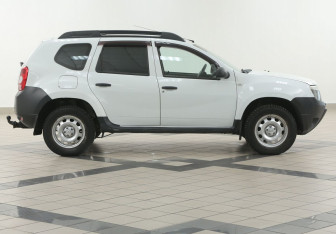 Подержанный автомобиль Renault Duster 2013 года (4 фото)