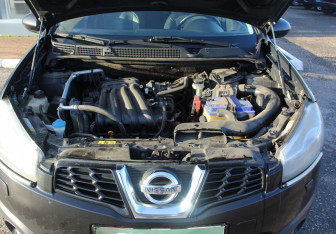 Подержанный автомобиль Nissan Qashqai 2010 года (15 фото)