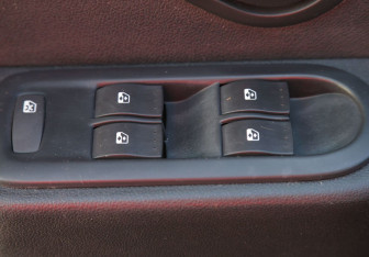 Подержанный автомобиль Renault Duster 2015 года (17 фото)