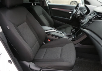 Подержанный автомобиль Hyundai i40 Sedan 2016 года (10 фото)