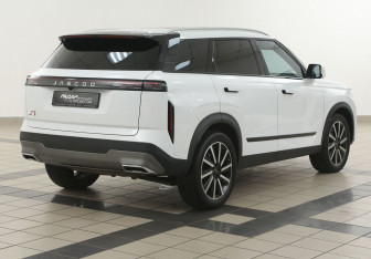 Подержанный автомобиль Jaecoo J7 2023 года (4 фото)