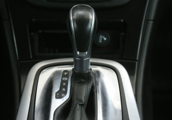 Подержанный автомобиль Opel Insignia Sedan 2009 года (15 фото)