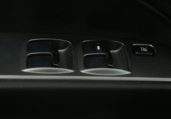 Подержанный автомобиль Mitsubishi Outlander 2006 года (17 фото)