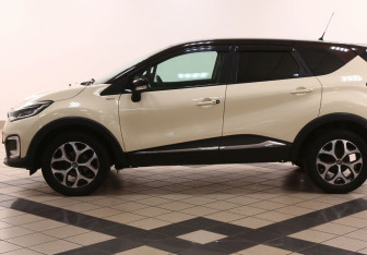 Подержанный автомобиль Renault Kaptur 2018 года (6 фото)