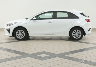 Подержанный автомобиль Kia Ceed Hatchback 2018 года (7 фото)