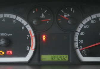 Подержанный автомобиль Chevrolet Aveo Sedan 2006 года (17 фото)