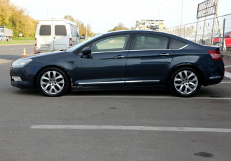 Подержанный автомобиль Citroen C5 Wagon 2008 года (8 фото)
