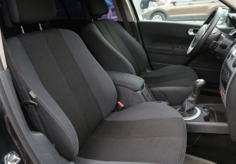 Подержанный автомобиль Renault Megane Sedan 2009 года (10 фото)