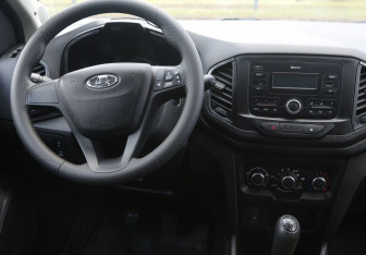 Подержанный автомобиль LADA (ВАЗ) XRAY 2018 года (14 фото)