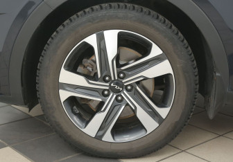 Подержанный автомобиль Kia Sorento 2022 года (33 фото)
