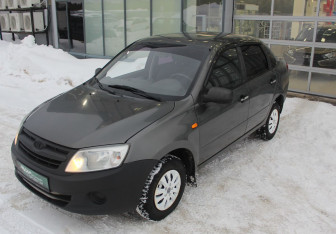 Подержанный автомобиль LADA (ВАЗ) Granta Sedan 2013 года (3 фото)