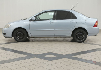 Подержанный автомобиль Toyota Corolla Sedan 2006 года (7 фото)