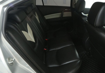 Подержанный автомобиль Mazda 6 Sedan 2011 года (11 фото)