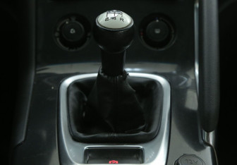 Подержанный автомобиль Peugeot 3008 2012 года (13 фото)
