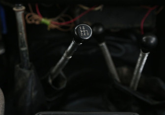 Подержанный автомобиль УАЗ 3151 2001 года (13 фото)