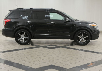 Подержанный автомобиль Ford Explorer 2011 года (5 фото)