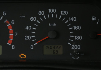 Подержанный автомобиль Chevrolet Niva 2012 года (18 фото)
