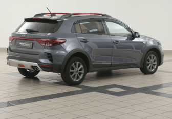 Подержанный автомобиль Kia Rio Hatchback 2021 года (4 фото)