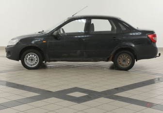 Подержанный автомобиль LADA (ВАЗ) Granta Sedan 2013 года (7 фото)