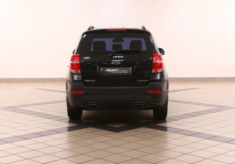 Подержанный автомобиль Chevrolet Captiva 2014 года (3 фото)