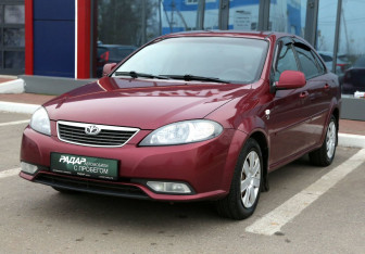 Подержанный автомобиль Daewoo Gentra Sedan 2014 года (3 фото)