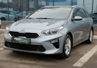 Подержанный автомобиль Kia Ceed Wagon 2019 года (3 фото)