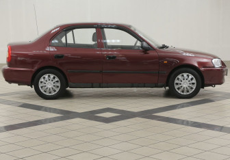 Подержанный автомобиль Hyundai Accent Sedan 2008 года (5 фото)