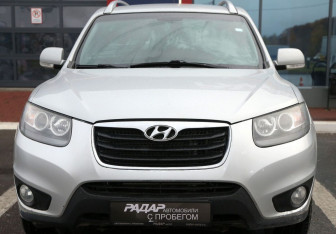 Подержанный автомобиль Hyundai Santa Fe 2010 года (2 фото)