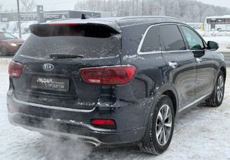 Подержанный автомобиль Kia Sorento 2019 года (7 фото)