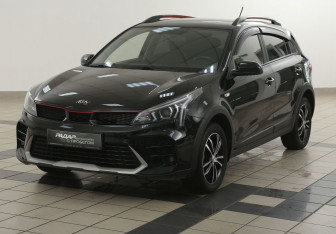 Подержанный автомобиль Kia Rio Hatchback 2020 года (8 фото)