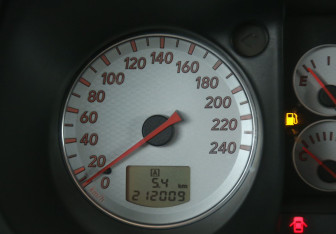 Подержанный автомобиль Mitsubishi Outlander 2006 года (18 фото)
