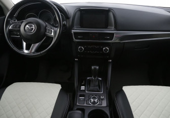 Подержанный автомобиль Mazda CX-5 2015 года (12 фото)