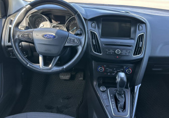 Подержанный автомобиль Ford Focus Sedan 2017 года (9 фото)