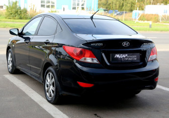 Подержанный автомобиль Hyundai Solaris Sedan 2012 года (4 фото)