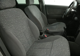 Подержанный автомобиль Kia Spectra Sedan 2008 года (10 фото)