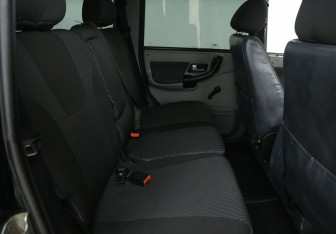 Подержанный автомобиль УАЗ Patriot 2010 года (11 фото)