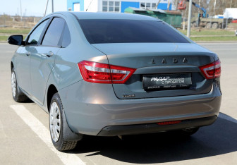 Подержанный автомобиль LADA (ВАЗ) Vesta Sedan 2021 года (4 фото)