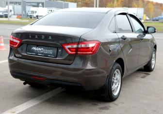 Подержанный автомобиль LADA (ВАЗ) Vesta Sedan 2016 года (6 фото)